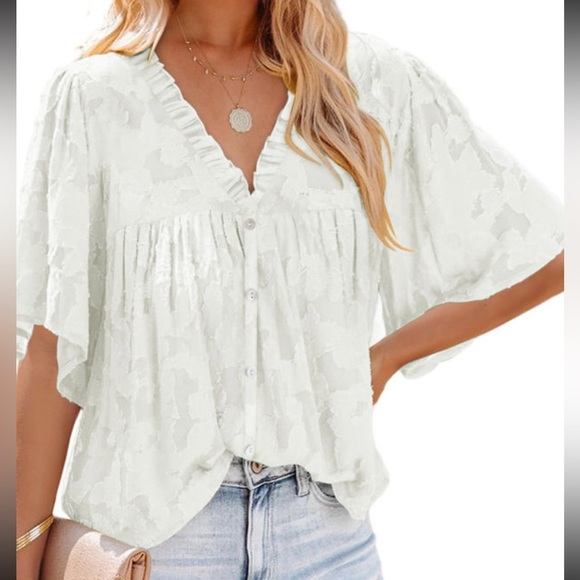 White Floral Textured V-Neck Buttoned Blouse - Picture 9 of 10